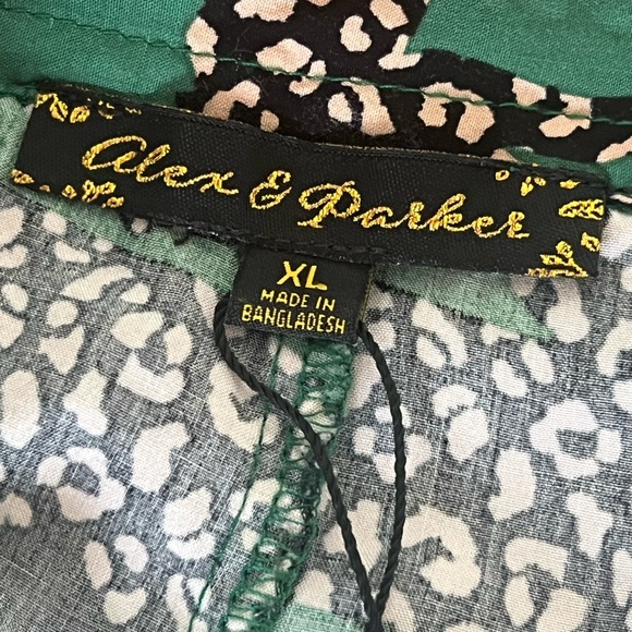 Green Patterned Women's Dress - Picture 9 of 10